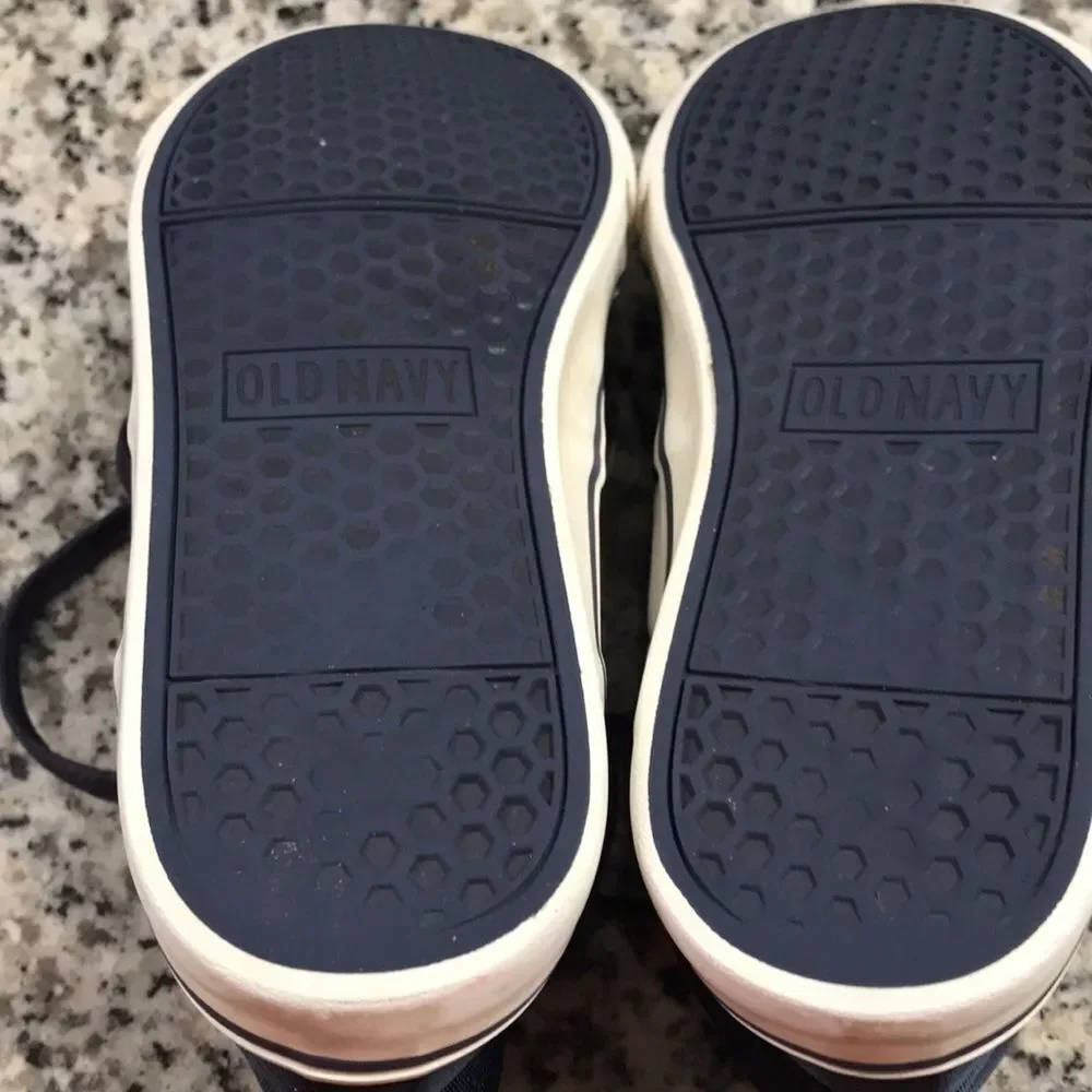 Old Navy casual shoes